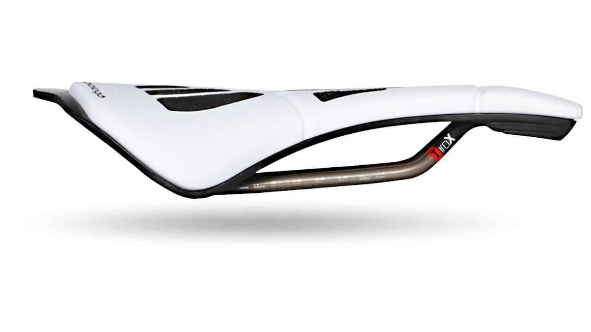 SCRATCH M5 PAS 140 CPC TIROX WHITE/BLACK